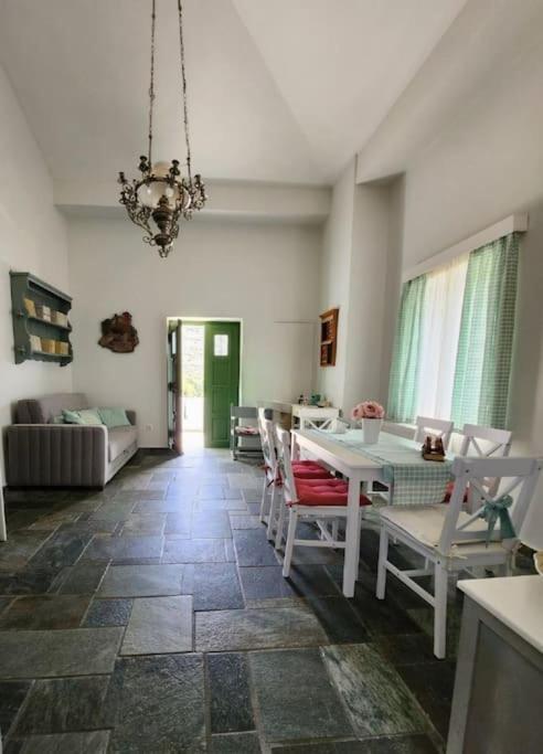 Stellinas Pretty House